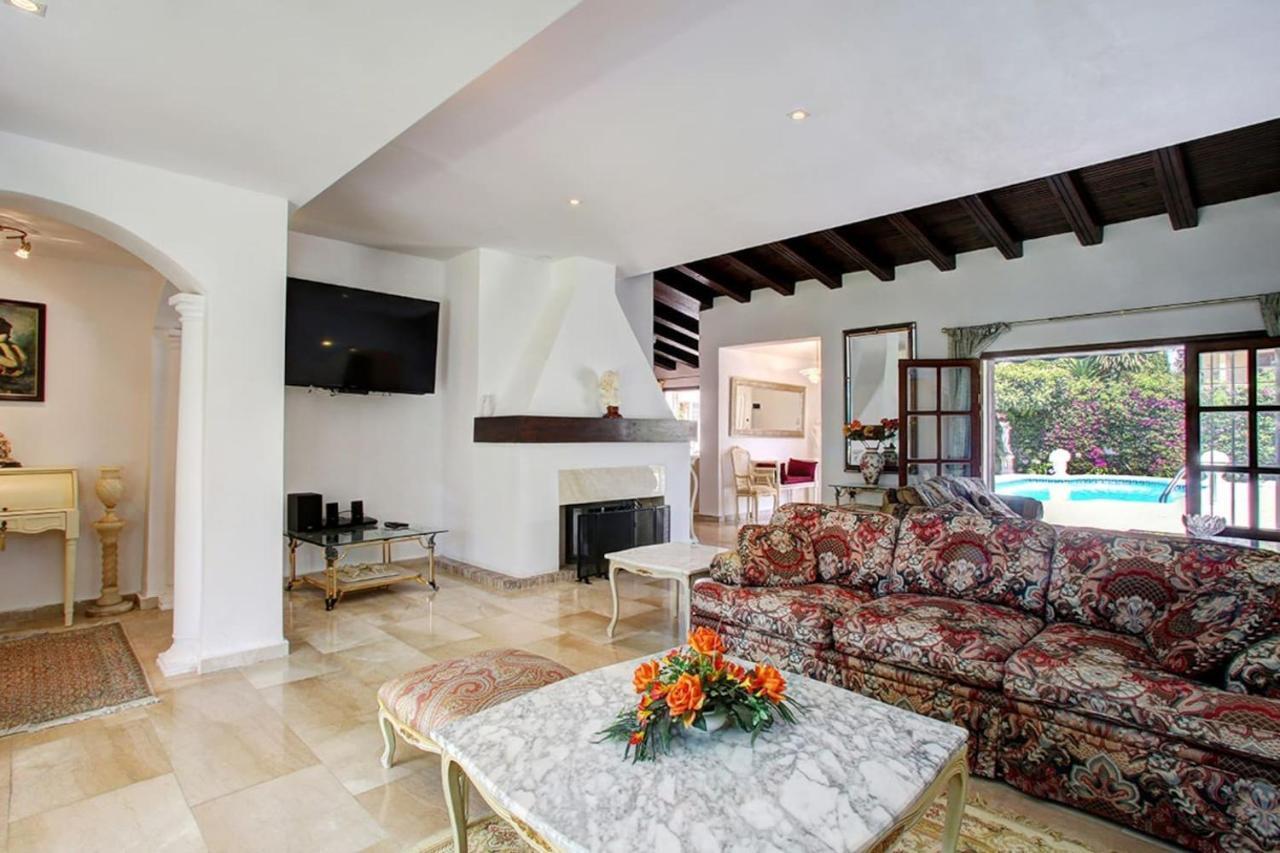Exclusive Villa Las Palmeras Puerto Banus With Heated Private Swimming Pool, Marbella, Spain Exterior photo
