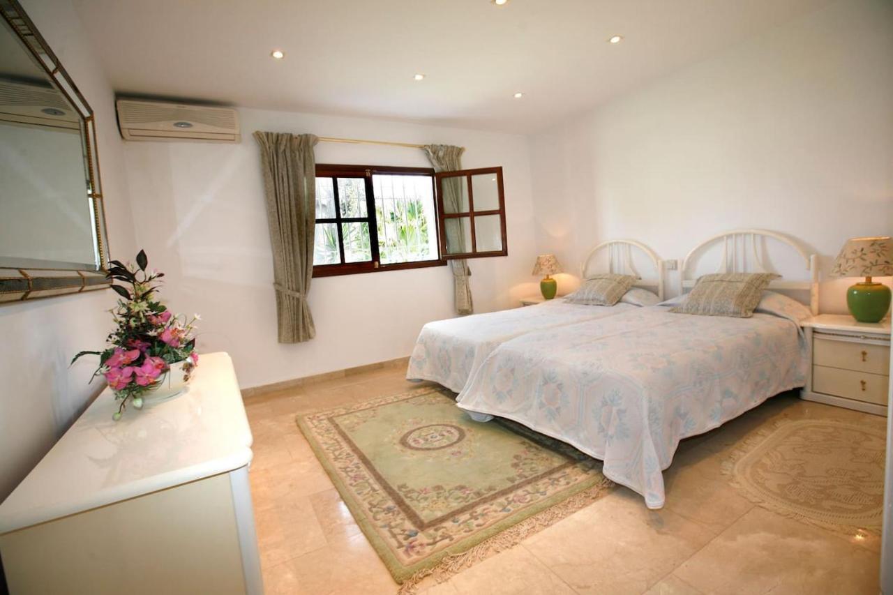Exclusive Villa Las Palmeras Puerto Banus With Heated Private Swimming Pool, Marbella, Spain Exterior photo