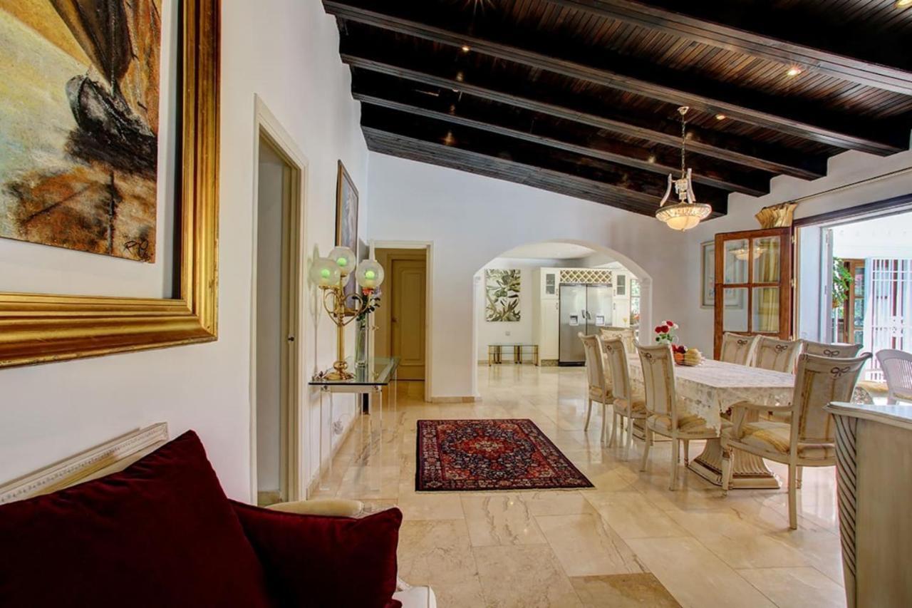 Exclusive Villa Las Palmeras Puerto Banus With Heated Private Swimming Pool, Marbella, Spain Exterior photo