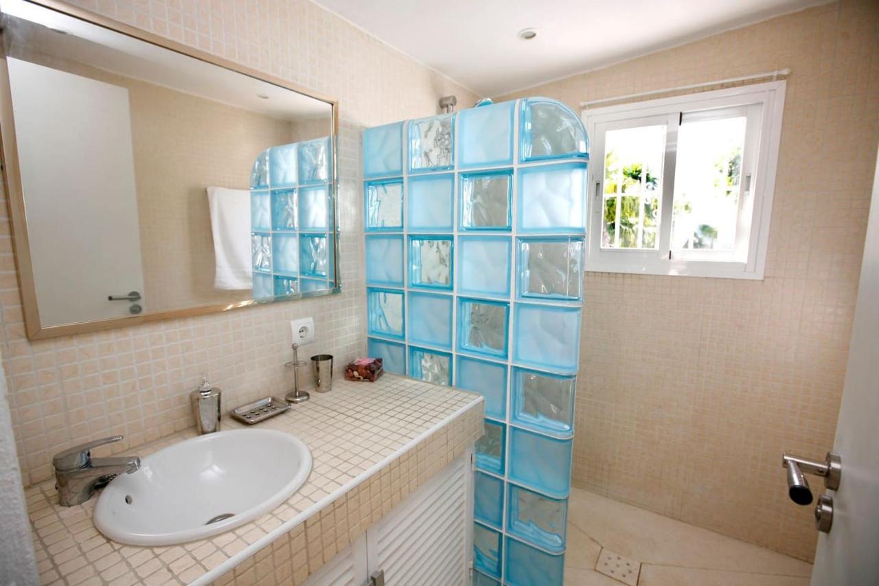 Exclusive Villa Las Palmeras Puerto Banus With Heated Private Swimming Pool, Marbella, Spain Exterior photo